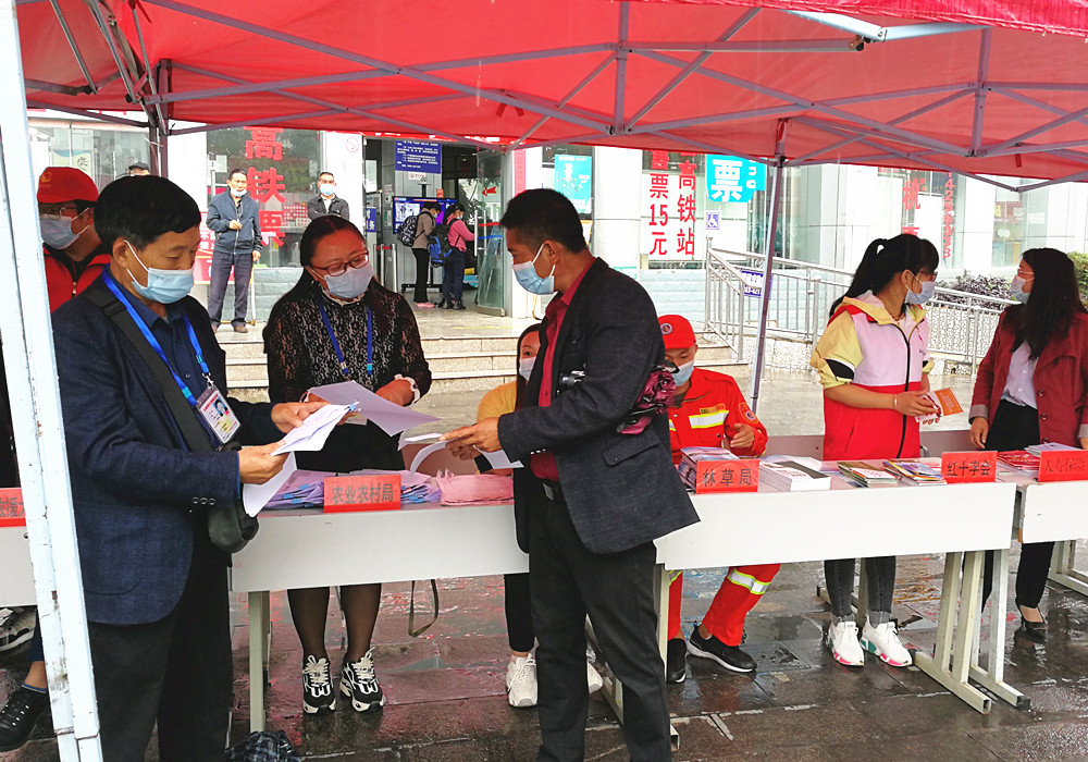 县农业农村局参加全国防灾减灾日安全知识宣传活动