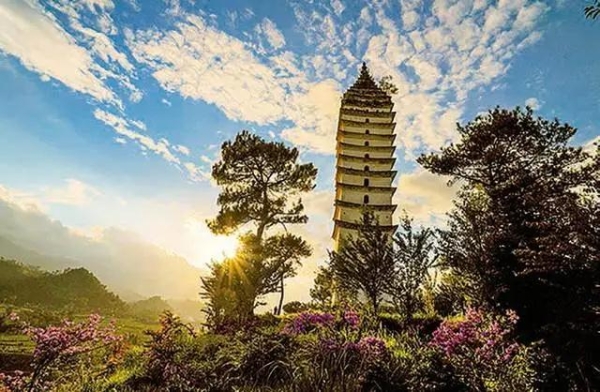乡村旅游看凤庆丨凤庆文笔塔