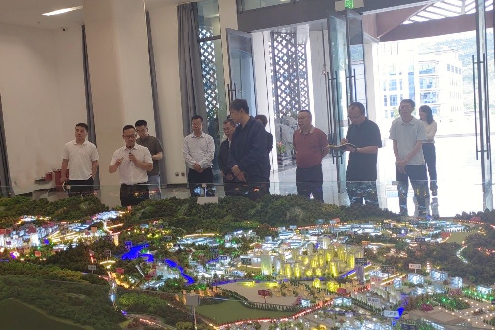 农民日报社调研组到我县调研产业发展 助农增收工作