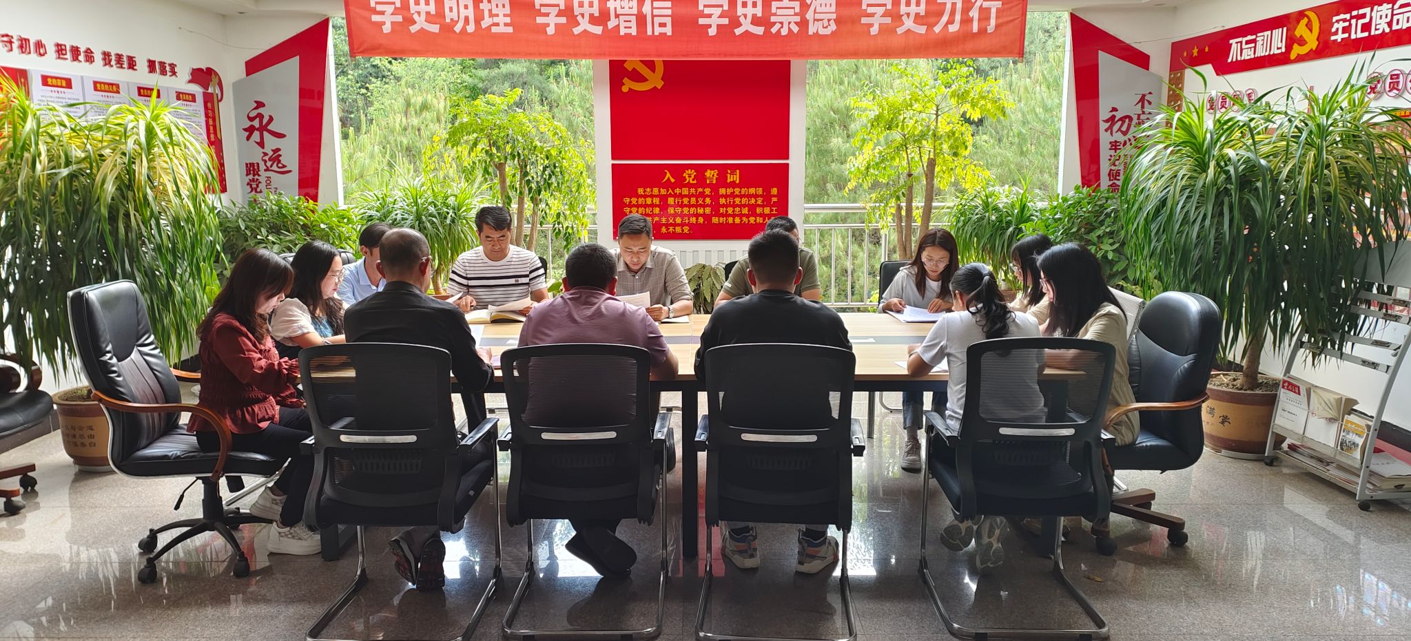 县发改局：书香凤庆，阅来悦好